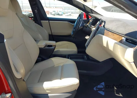 2016 Tesla Model S 60D/70D/75D/85D/90D z USA, uszkodzony, nr VIN 5YJSA1E2XGF158301